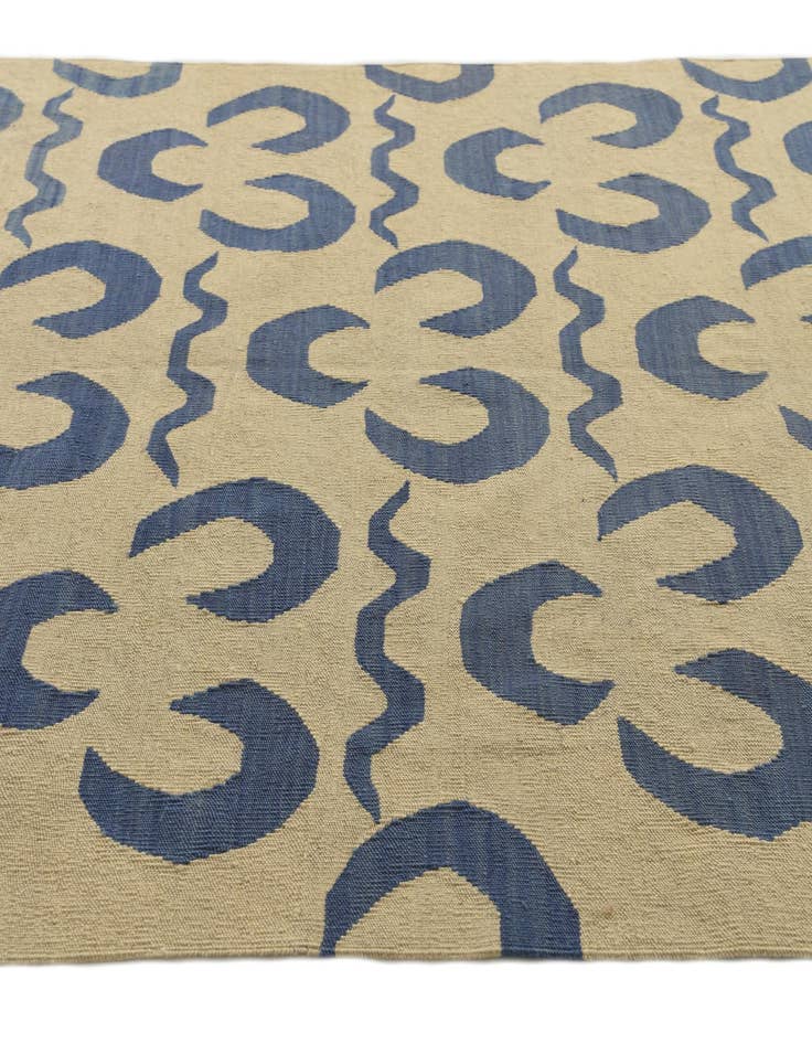 Detail image of  5' x 6' 5  Hand Woven Kilim Modern Wool Rug