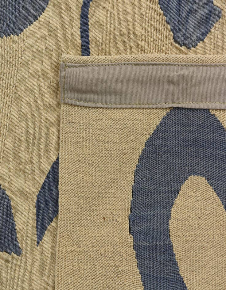 Detail image of  4' 9 x 6' 7  Hand Woven Kilim Modern Wool Rug
