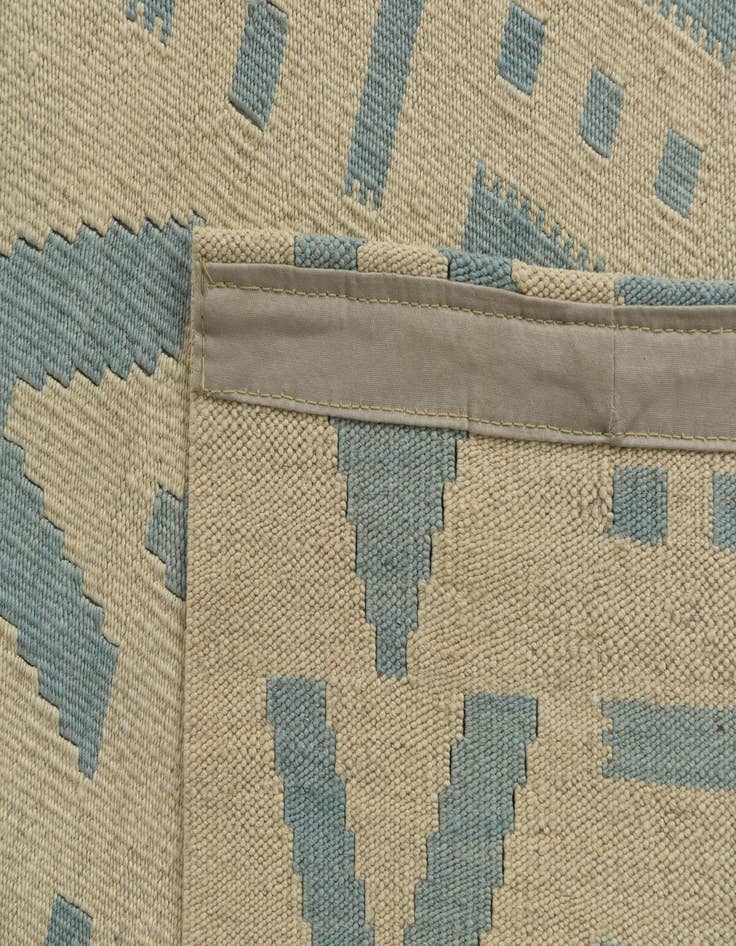 Detail image of  5' x 6' 1  Hand Woven Kilim Modern Wool Rug