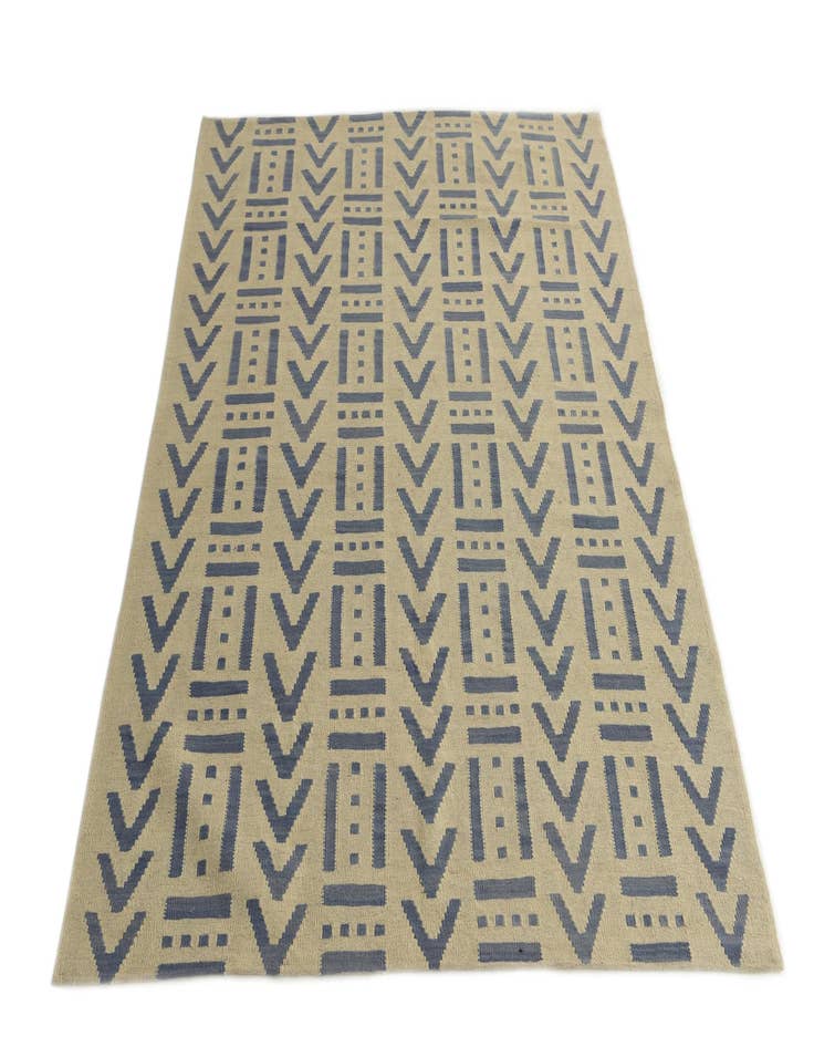 Detail image of  4' 10 x 6' 7  Hand Woven Kilim Modern Wool Rug