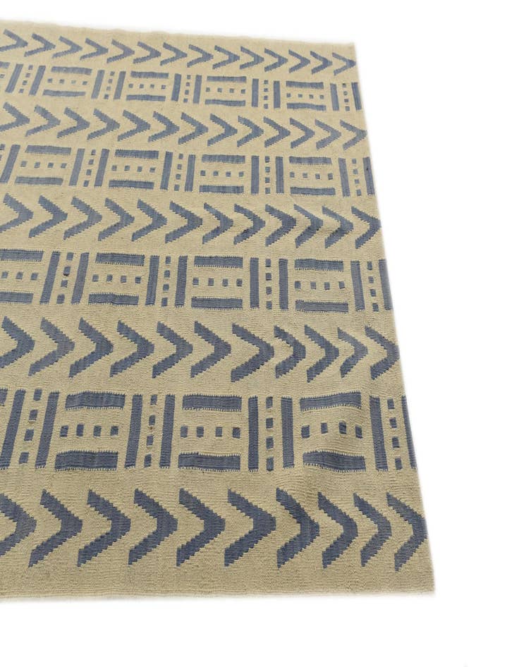 Detail image of  4' 10 x 6' 7  Hand Woven Kilim Modern Wool Rug