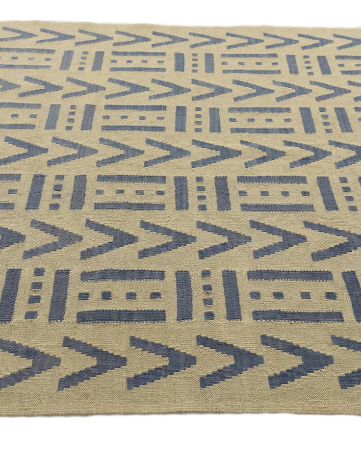 Detail image of  4' 10 x 6' 7  Hand Woven Kilim Modern Wool Rug