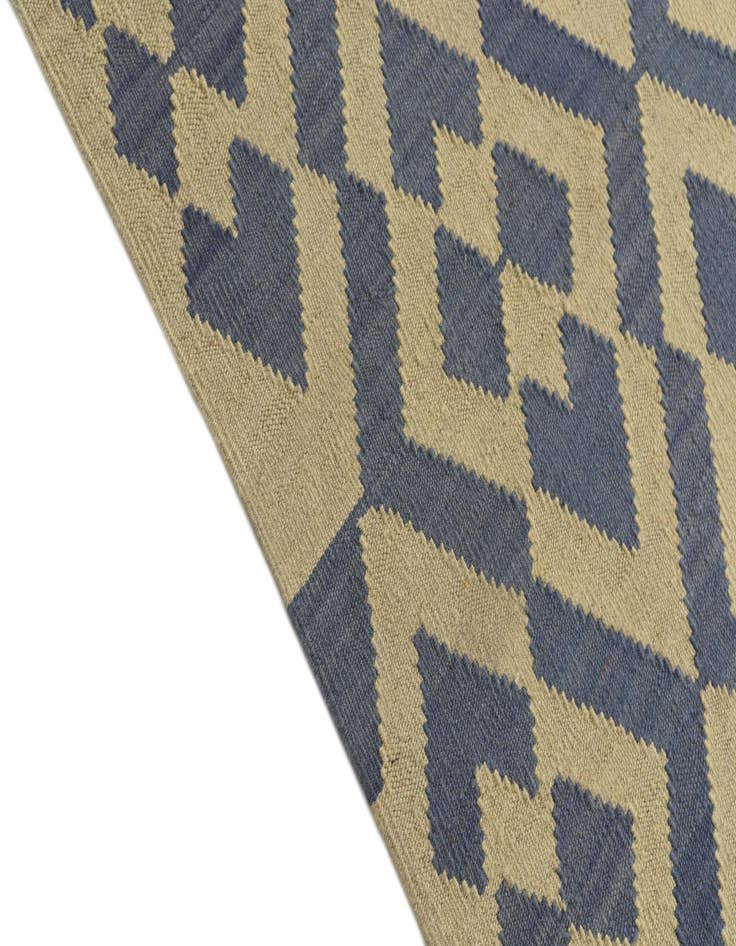 Detail image of  4' 6 x 5' 8  Hand Woven Kilim Modern Wool Rug