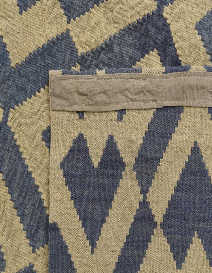 Detail image of  4' 6 x 5' 8  Hand Woven Kilim Modern Wool Rug