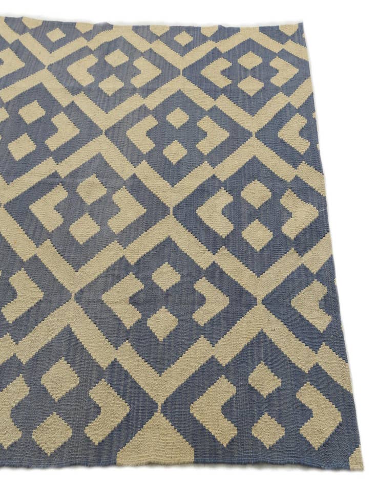 Detail image of  4' 1 x 5' 6  Hand Woven Kilim Modern Wool Rug