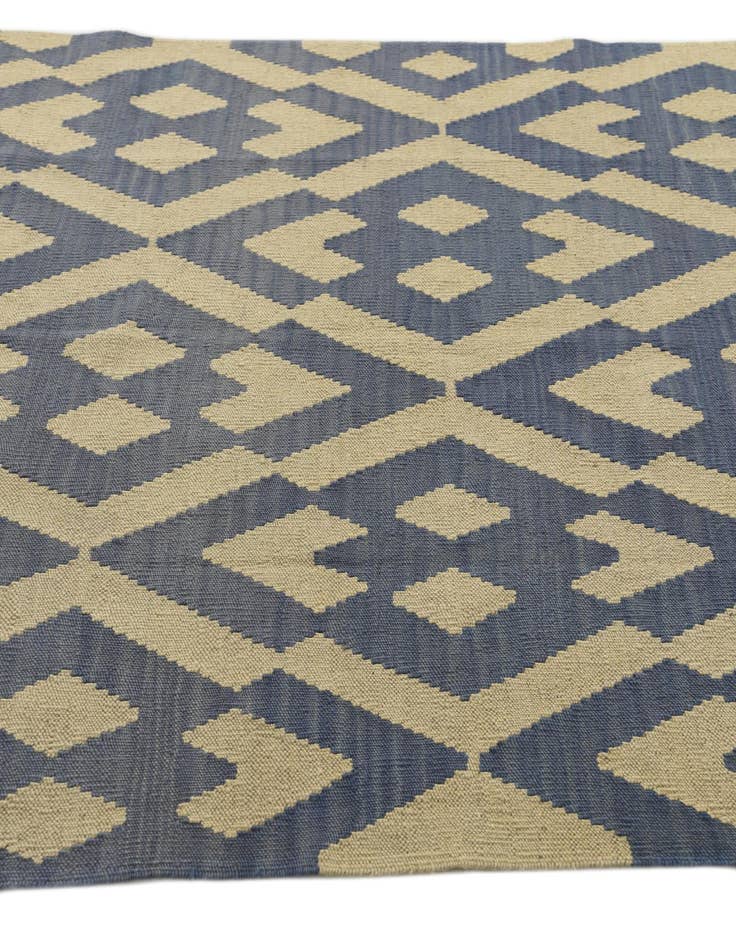 Detail image of  4' 1 x 5' 6  Hand Woven Kilim Modern Wool Rug