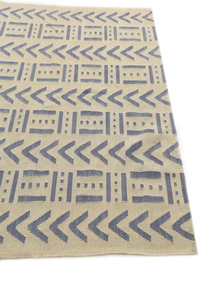 Detail image of  5' 1 x 6' 8  Hand Woven Kilim Modern Wool Rug