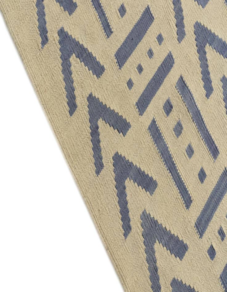 Detail image of  5' 1 x 6' 8  Hand Woven Kilim Modern Wool Rug