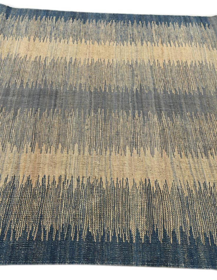 Detail image of  4' 5 x 5' 10  Hand Woven Kilim Modern Wool Rug
