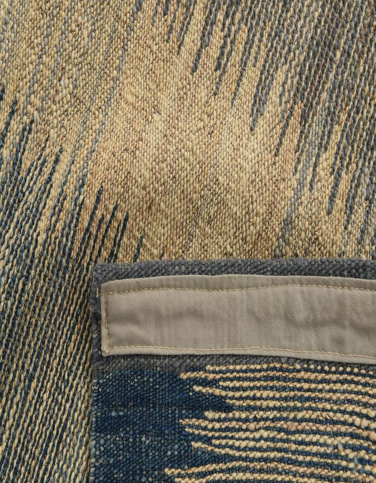 Detail image of  4' 5 x 5' 10  Hand Woven Kilim Modern Wool Rug
