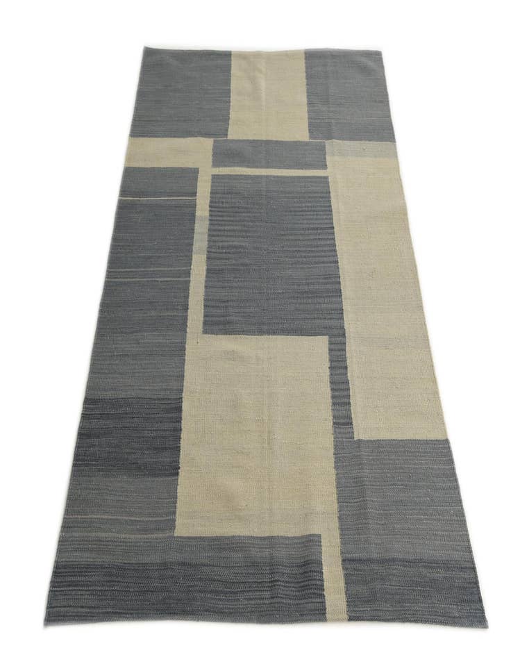 Detail image of  4' 1 x 5' 10  Hand Woven Kilim Modern Wool Rug