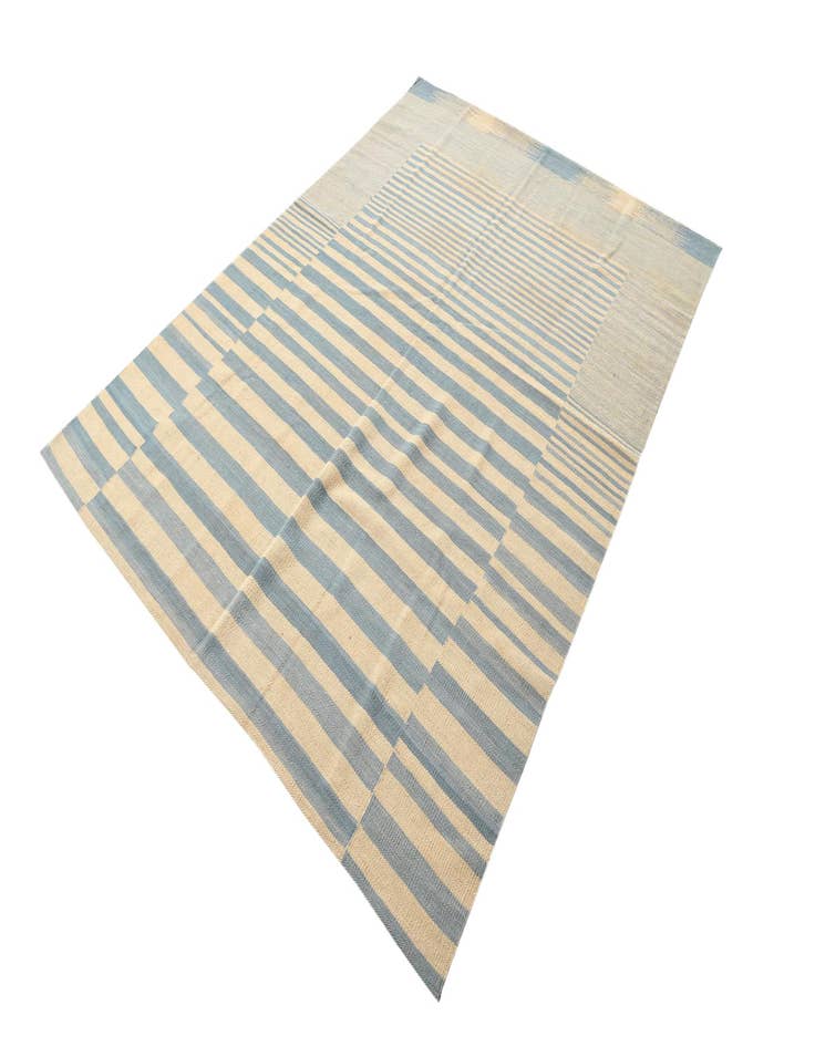 Detail image of  5' 7 x 7' 4  Hand Woven Kilim Modern Wool Rug