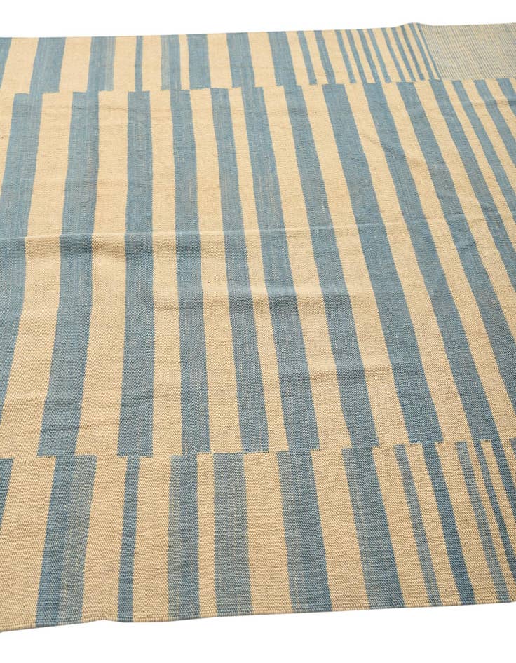 Detail image of  5' 7 x 7' 4  Hand Woven Kilim Modern Wool Rug