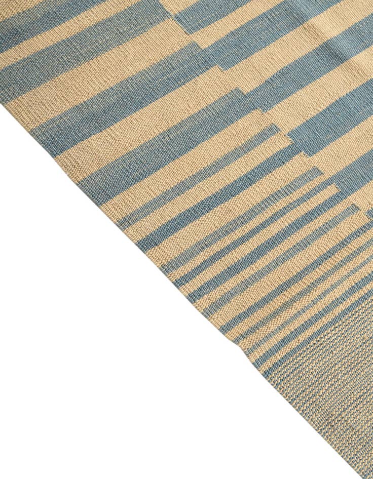 Detail image of  5' 7 x 7' 4  Hand Woven Kilim Modern Wool Rug