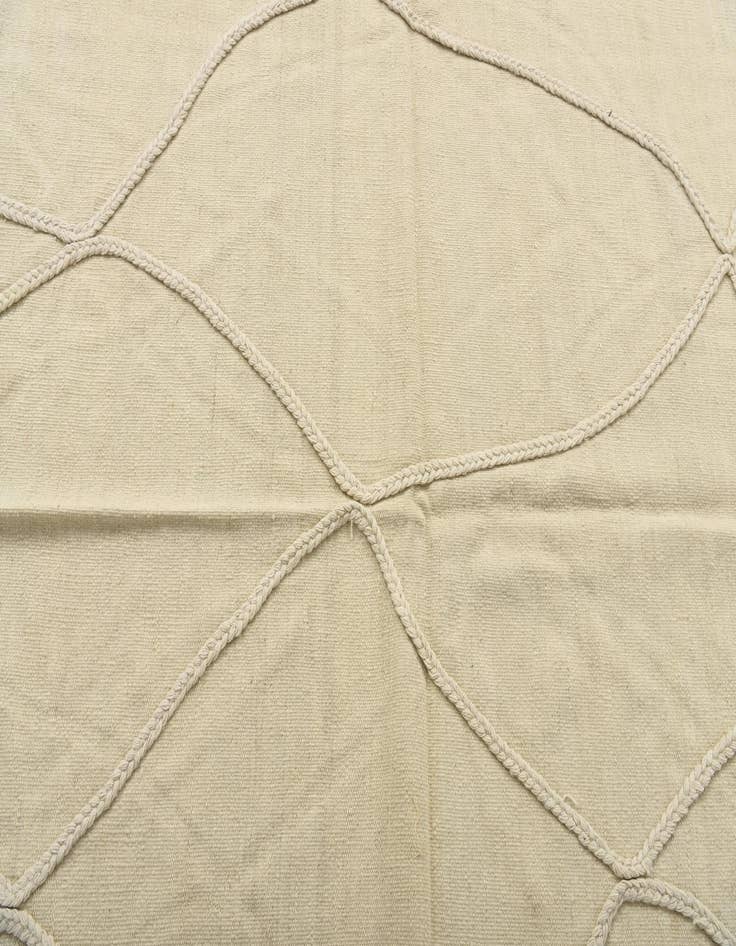 Detail image of  4' 2 x 6'  Hand Woven Kilim Modern Wool Rug