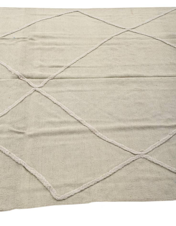 Detail image of  5' 6 x 7' 10  Hand Woven Kilim Modern Wool Rug