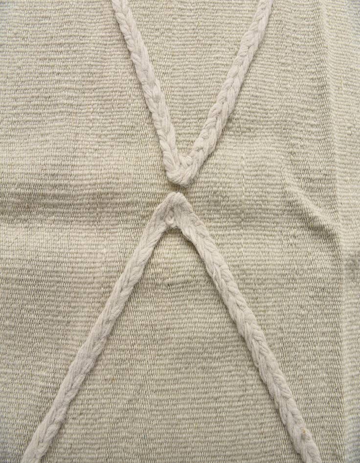 Detail image of  5' 6 x 7' 10  Hand Woven Kilim Modern Wool Rug