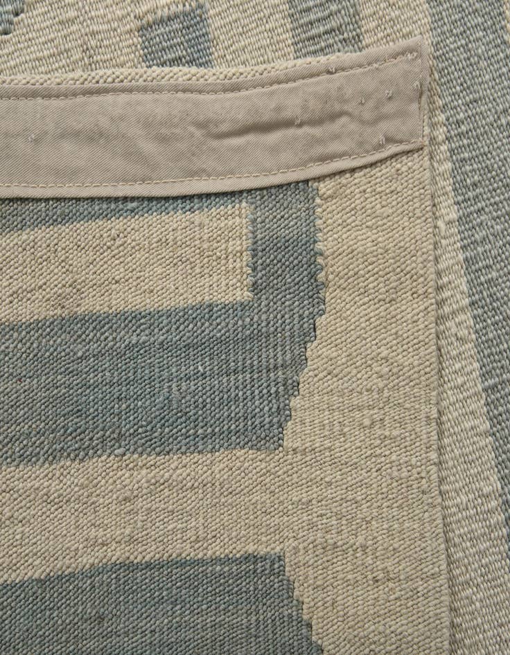 Detail image of  5' x 6' 6  Hand Woven Kilim Modern Wool Rug