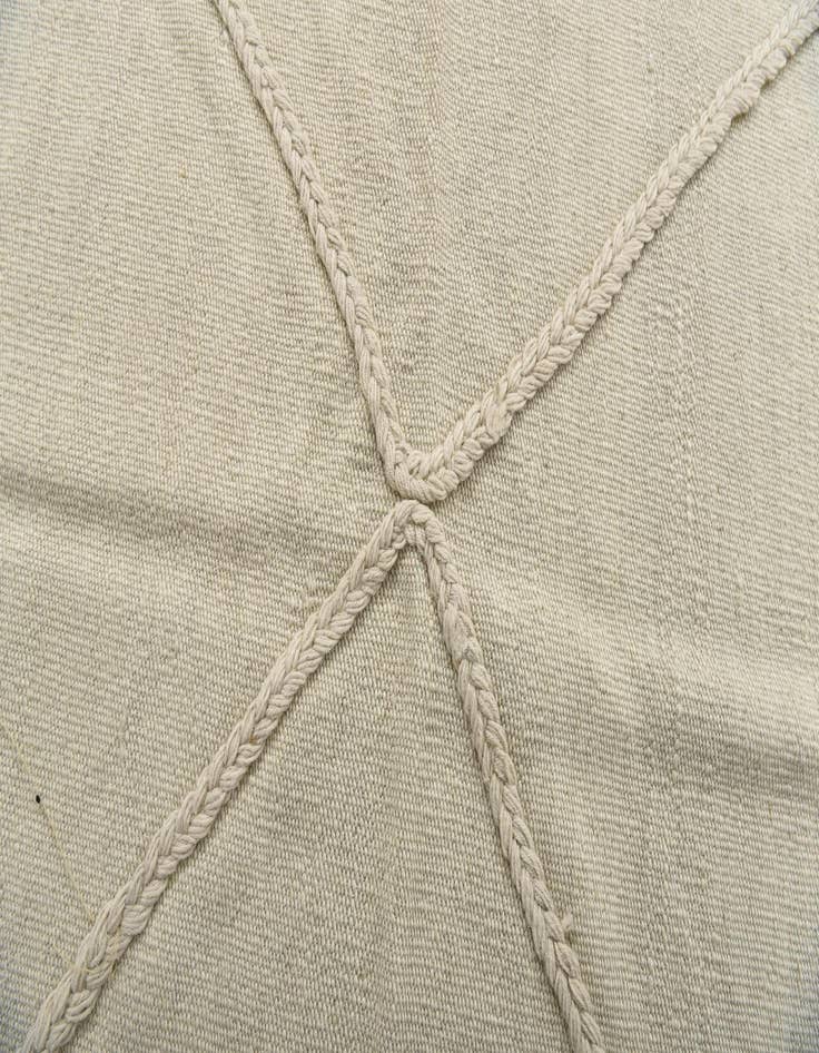 Detail image of  5' 7 x 7' 9  Hand Woven Kilim Modern Wool Rug