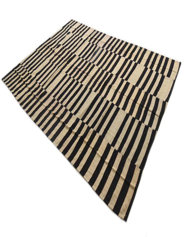 Detail image of  7' 3 x 10' 2  Hand Woven Kilim Modern Wool Rug