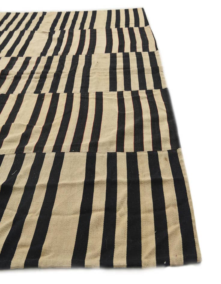 Detail image of  7' 4 x 10' 1  Hand Woven Kilim Modern Wool Rug