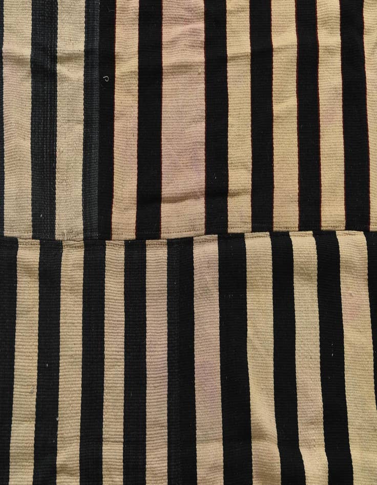 Detail image of  5' 6 x 7' 10  Hand Woven Kilim Modern Wool Rug