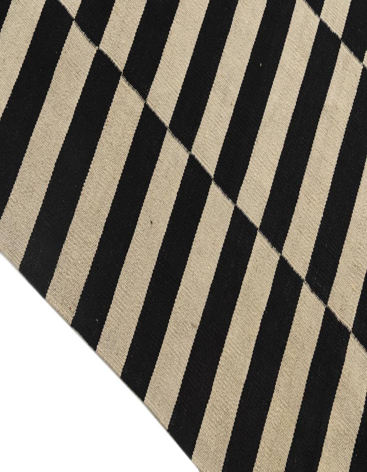 Detail image of  3' 3 x 4' 9  Hand Woven Kilim Modern Wool Rug