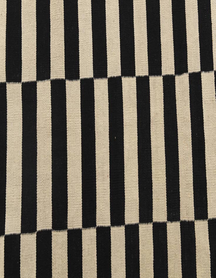 Detail image of  3' 3 x 4' 9  Hand Woven Kilim Modern Wool Rug