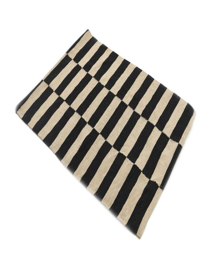 Detail image of  2' 9 x 3' 10  Hand Woven Kilim Modern Wool Rug