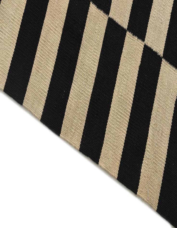 Detail image of  2' 7 x 3' 9  Hand Woven Kilim Modern Wool Rug