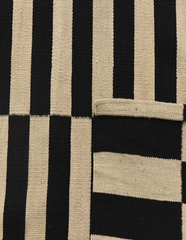 Detail image of  2' 7 x 3' 9  Hand Woven Kilim Modern Wool Rug