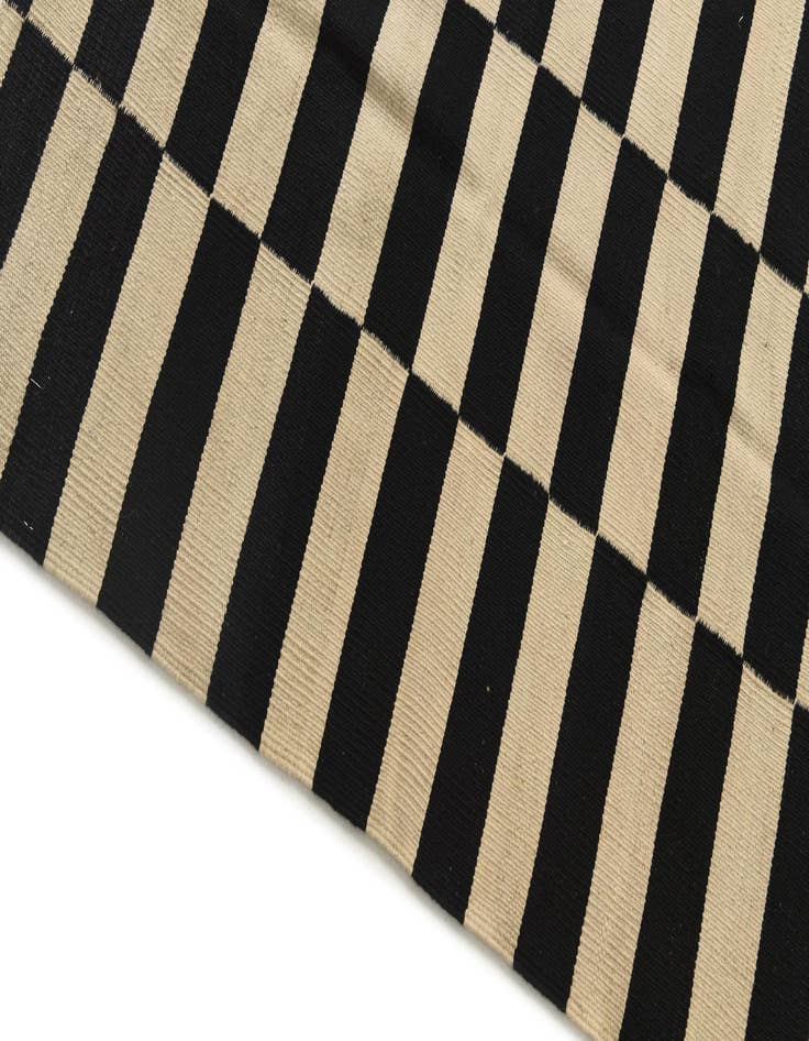 Detail image of  2' 8 x 3' 9  Hand Woven Kilim Modern Wool Rug