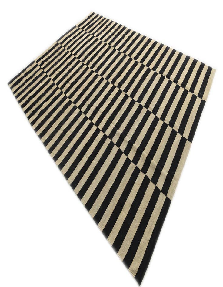 Detail image of  8' 7 x 11' 3  Hand Woven Kilim Modern Wool Rug