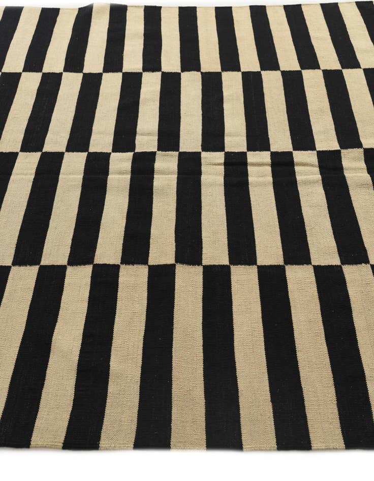 Detail image of  6' 8 x 9' 10  Hand Woven Kilim Modern Wool Rug