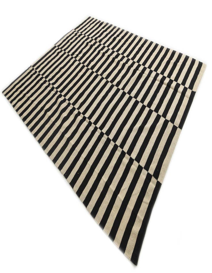 Detail image of  8' 1 x 9' 7  Hand Woven Kilim Modern Wool Rug