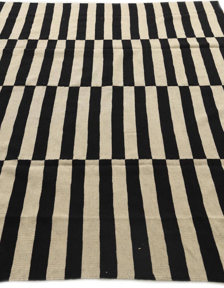 Detail image of  8' 1 x 9' 7  Hand Woven Kilim Modern Wool Rug