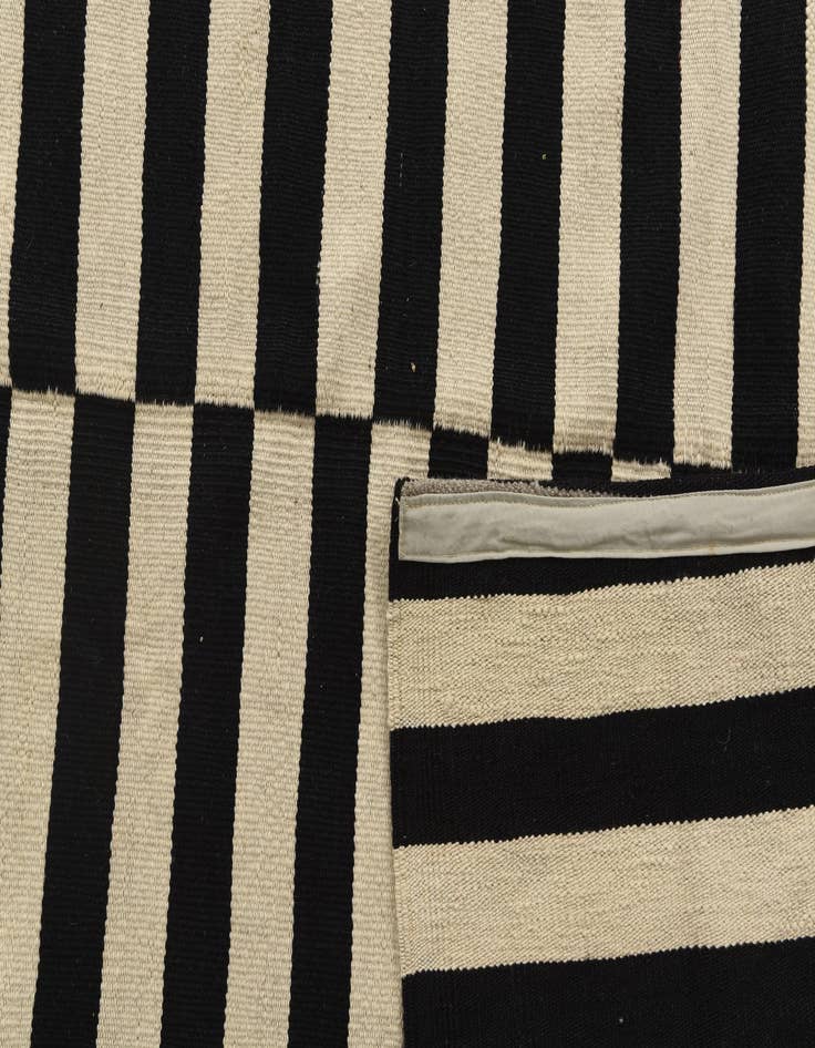 Detail image of  8' 1 x 9' 7  Hand Woven Kilim Modern Wool Rug