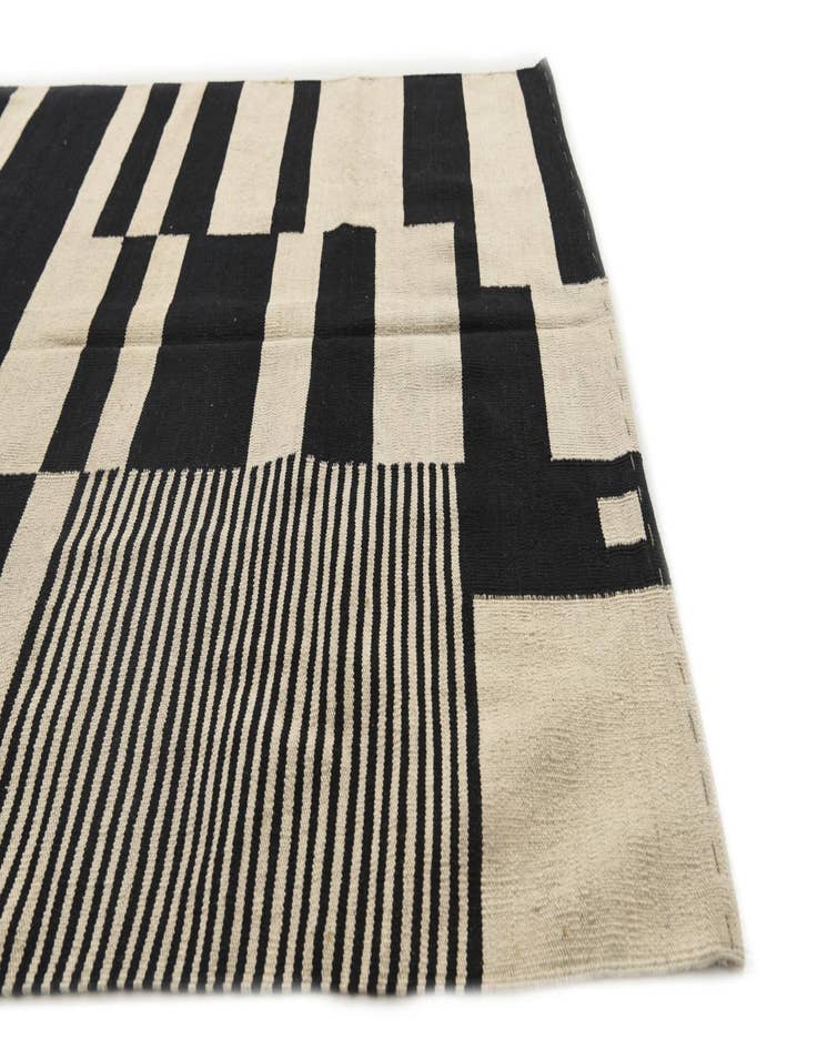 Detail image of  5' x 6' 8  Hand Woven Kilim Modern Wool Rug