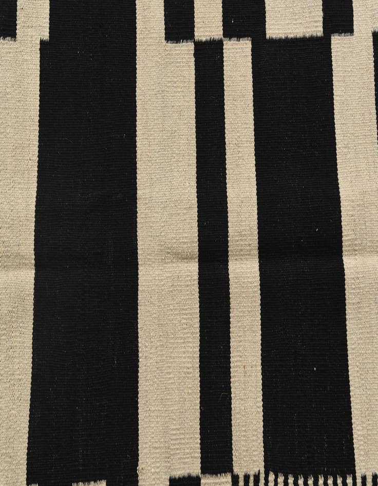 Detail image of  5' x 6' 8  Hand Woven Kilim Modern Wool Rug