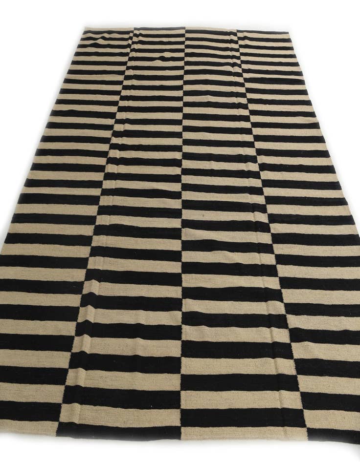 Detail image of  8' 9 x 9' 8  Hand Woven Kilim Modern Wool Rug