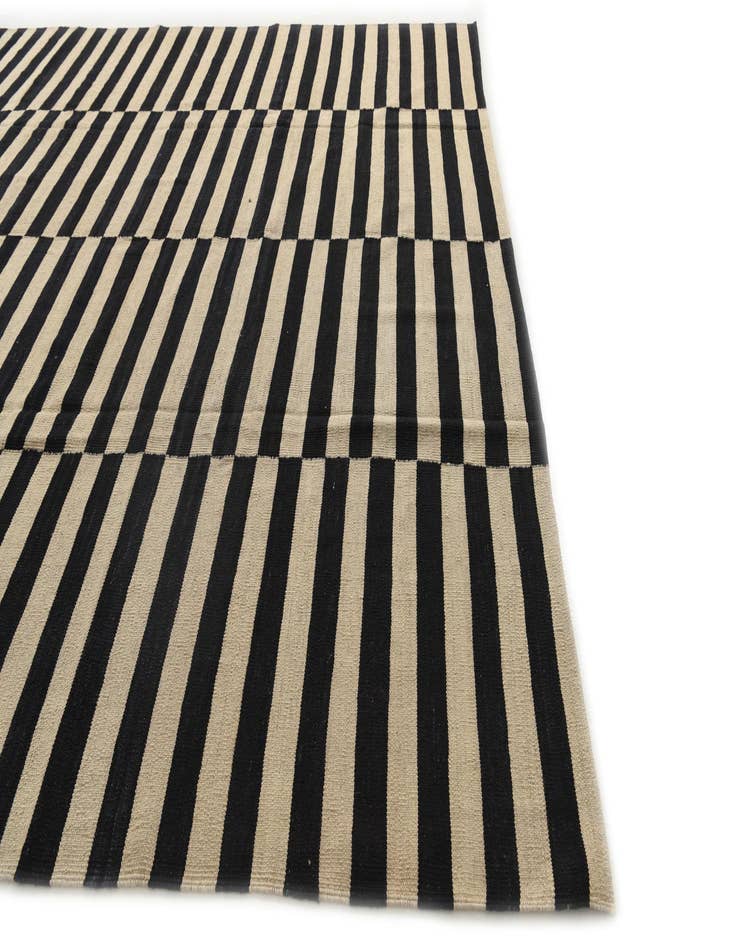 Detail image of  8' 9 x 9' 8  Hand Woven Kilim Modern Wool Rug