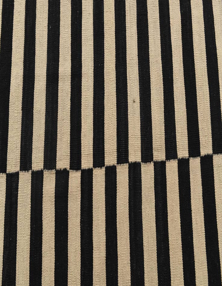 Detail image of  8' 9 x 9' 8  Hand Woven Kilim Modern Wool Rug