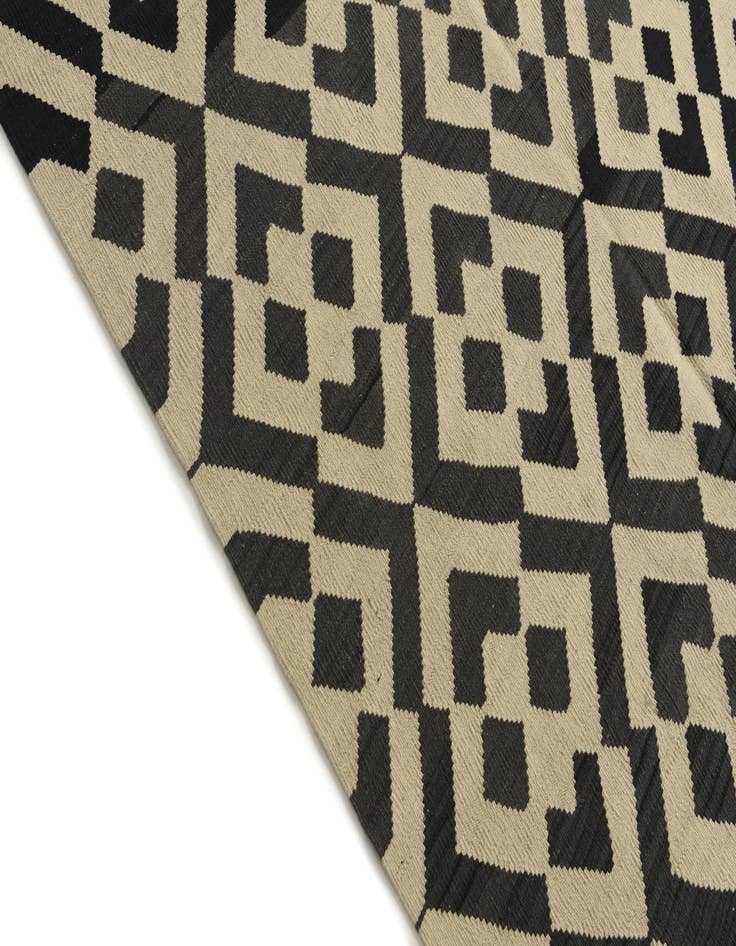Detail image of  8' 6 x 11' 4  Hand Woven Kilim Modern Wool Rug