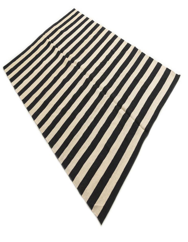 Detail image of  5' 6 x 8'  Hand Woven Kilim Modern Wool Rug