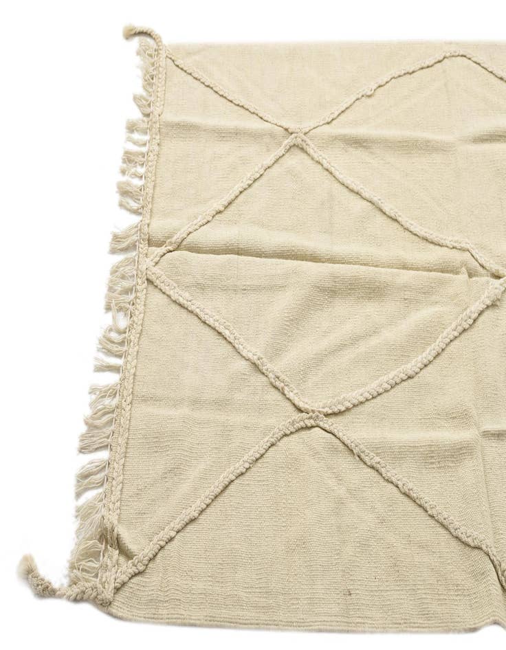 Detail image of  3' 3 x 4' 9  Hand Woven Kilim Modern Wool Rug