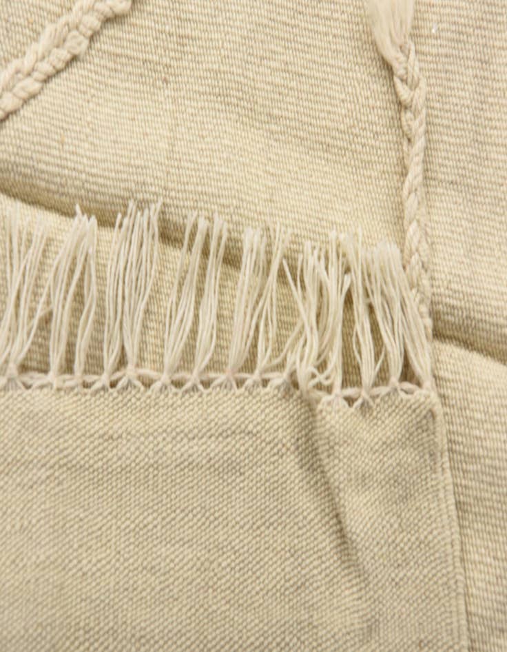 Detail image of  3' 3 x 4' 9  Hand Woven Kilim Modern Wool Rug