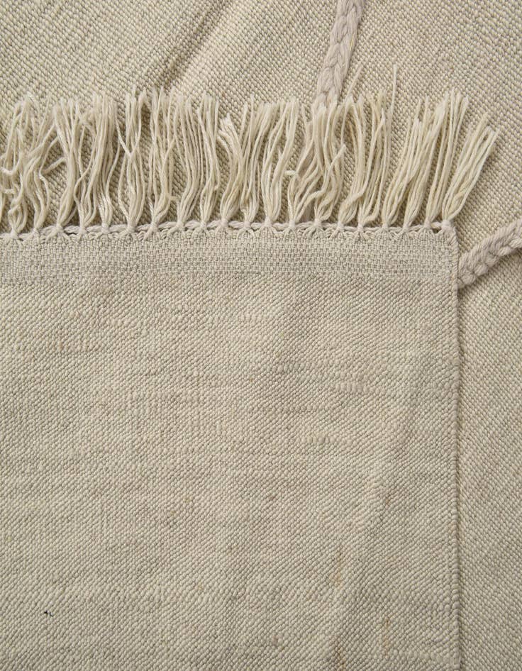 Detail image of  4' 1 x 6'  Hand Woven Kilim Modern Wool Rug