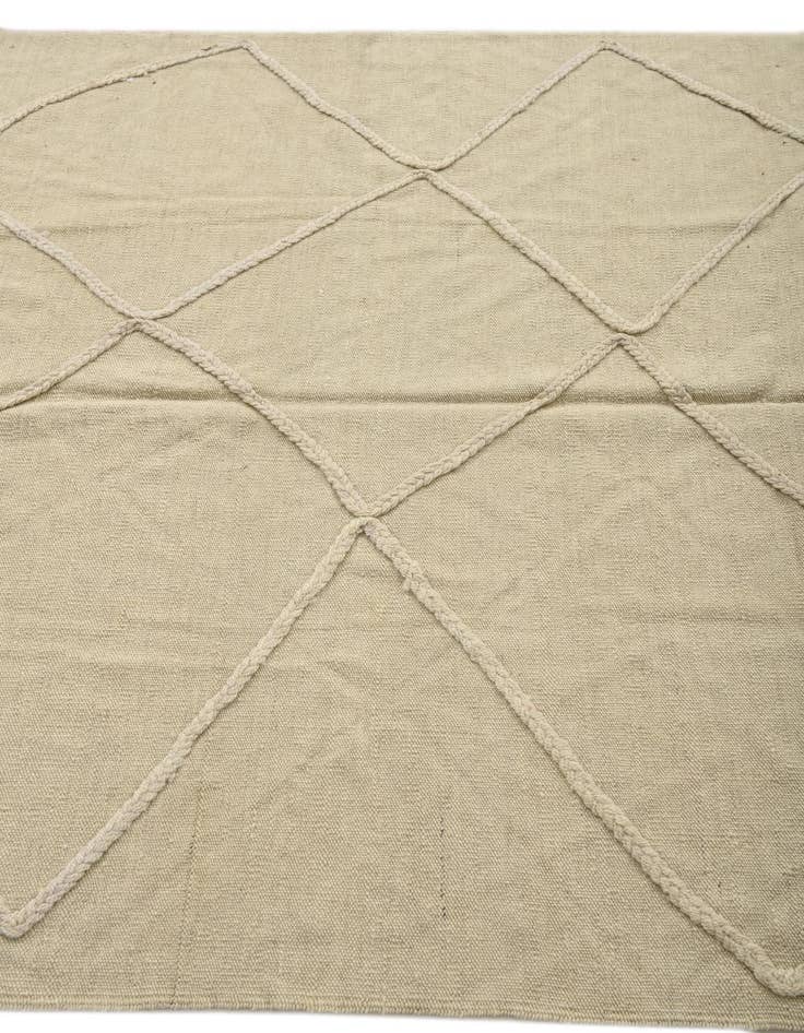 Detail image of  4' 7 x 6' 4  Hand Woven Kilim Modern Wool Rug