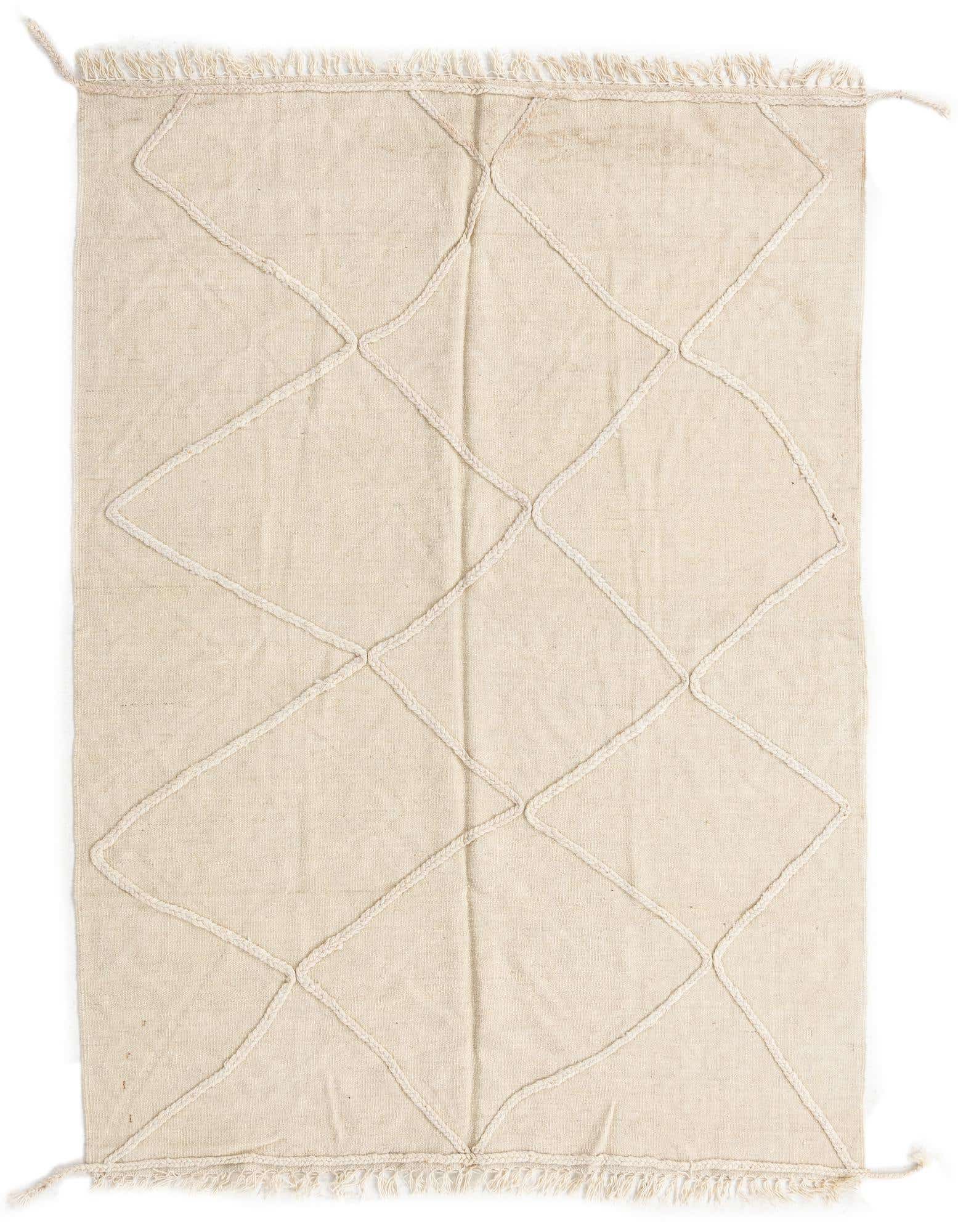 A 4x6 rectangular ivory flatweave wool rug with a raised braided diamond pattern and fringed ends.