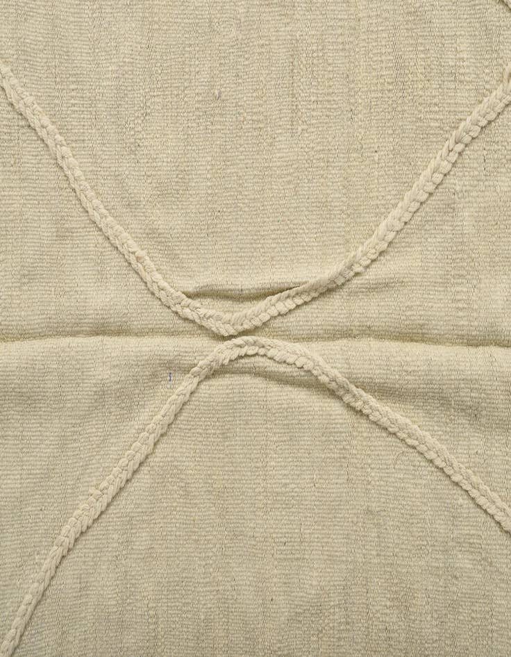 Detail image of  3' 10 x 6'  Hand Woven Kilim Modern Wool Rug